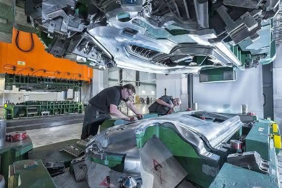 Werkzeug- und Formenbau: Der digitalisierte Werkzeugbau Werkzeug- und Formenbau: Der digitalisierte Werkzeugbau