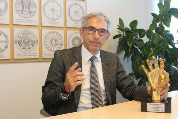 Blickle: Unter dem Strich rechnen sich auch teure Rollen und Räder: Zehn neue Lösungen am Tag