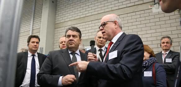 Rainer Hundsdörfer und Sigmar Gabriel