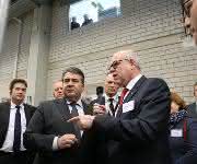 Rainer Hundsdörfer und Sigmar Gabriel