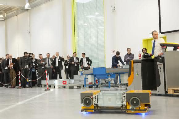 Fraunhofer IML Hub2Move