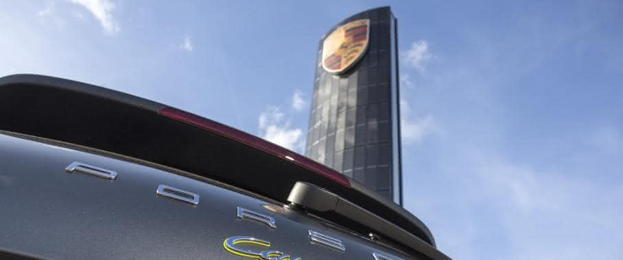 Porsche Photovoltaik-Pylon Berlin