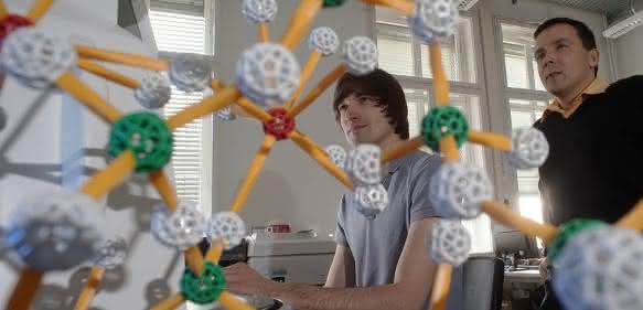 Atommodell von Glas