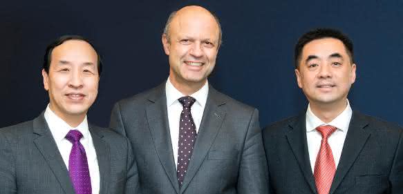 Ting Cai, Frank Stieler und Chen Junwei Krausmaffei wechselt den Eigentümer