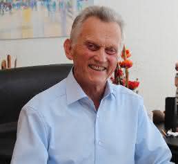 Dr. Peter Reichelt