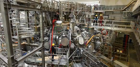 Fusionsanlage Wendelstein 7-X erfolgreich gestartet: Plasmaleuchten in Greifswald Fusionsanlage Wendelstein 7-X erfolgreich gestartet: Plasmaleuchten in Greifswald