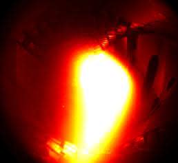 Fusionsanlage Wendelstein 7-X erfolgreich gestartet: Plasmaleuchten in Greifswald Fusionsanlage Wendelstein 7-X erfolgreich gestartet: Plasmaleuchten in Greifswald