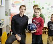 Schunk Markenbotschafter Jens Lehmann in Kinderklinik Schunk Markenbotschafter Jens Lehmann in Kinderklinik