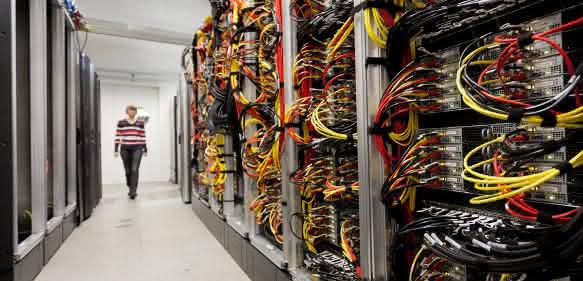 High Performance Computing (HPC) High Performance Computing (HPC)