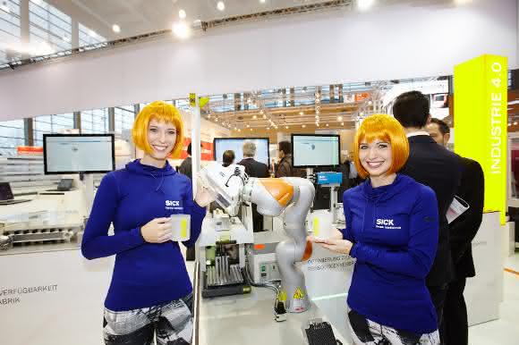 Sick-Messestand mit Roboter Sick-Messestand mit Roboter