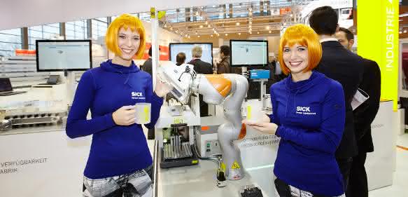 Sick-Messestand mit Roboter