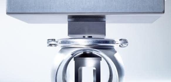 Die LiquiSonic® Inline-Analysenmessstechnik von SensoTech überwacht in Rohrleitungen oder Behältern hochpräzise die Konzentration von Getränken und flüssigen Lebensmitteln und stellt die Messdaten online und in Echtzeit zur Verfügung. Die LiquiSonic® Inline-Analysenmessstechnik von SensoTech überwacht in Rohrleitungen oder Behältern hochpräzise die Konzentration von Getränken und flüssigen Lebensmitteln und stellt die Messdaten online und in Echtzeit zur Verfügung.
