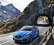 Rasant und komfortabel soll es sein – im Hintergrund wirken Hybrid-Bauteile. (Bild: Jaguar) Rasant und komfortabel soll es sein – im Hintergrund wirken Hybrid-Bauteile. (Bild: Jaguar)