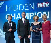 Hans Demmel (Geschäftsführer n-tv), Arne Langer (Leiter Unternehmensstiftung), Jutta Wenzl (Leiterin HR), Corinna Wohlfeil (Moderatorin n-tv), Bild: n-tv/ Andreas Mann