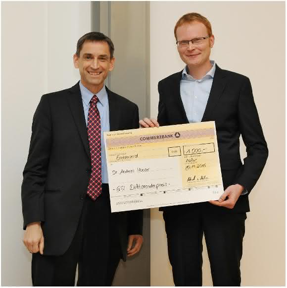 Ulrich von Hülsen und Andreas Mooser Übergabe Doktorandenpreis GSI