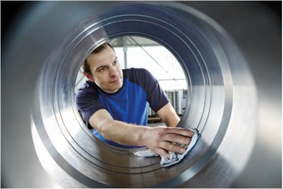 Herstellung von Hydraulikzylindern Herstellung von Hydraulikzylindern