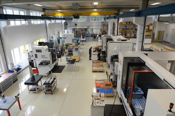 Viel Platz für die Produktion Neue Produktionshalle von Promess