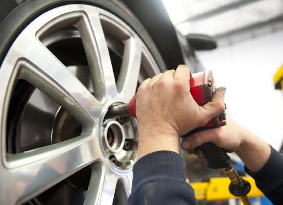 SKF Autofahrertipp Reifenwechsel