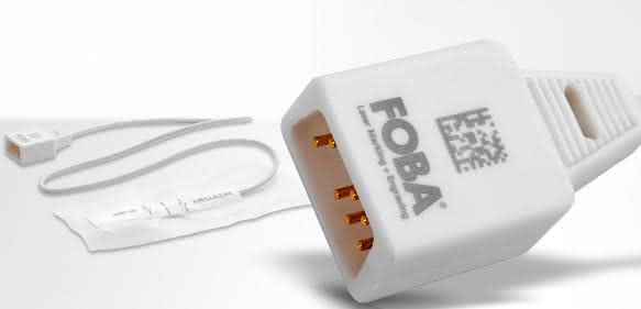 Kunststoffstecker mit lasermarkiertem 2D Code