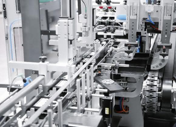 Maschine Side-Loader „CL“ mit Festo Ventilinselkonzept