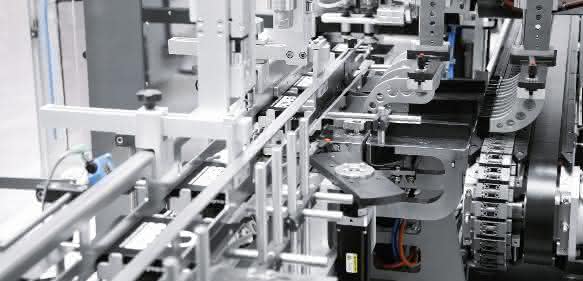 Maschine Side-Loader „CL“ mit Festo Ventilinselkonzept