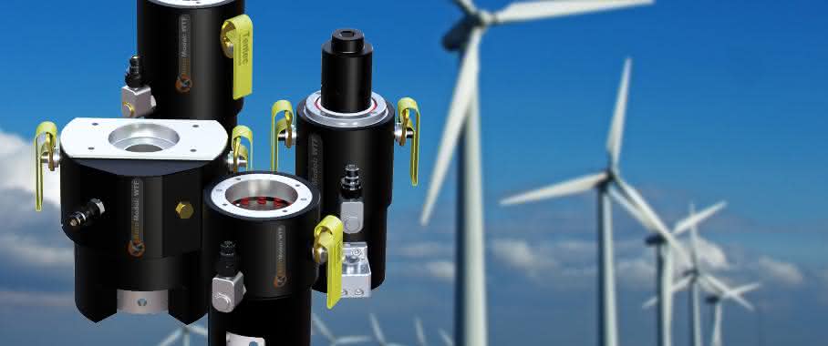 Montage des Turmflansches einer Windkraftanlage