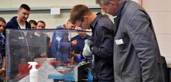Hommel Schleifmanufaktur Fräsring-Präsentation des Schleifmanufaktur-Kunden Maija Frästechnik