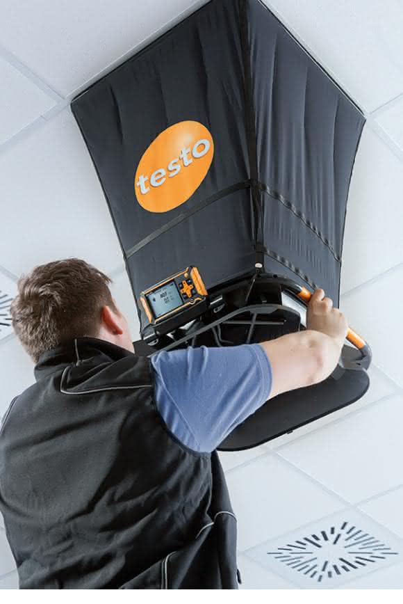 testo 420: Volumenstrom-Messhaube für das Einregeln der Volumenströme an großen Luftein- und -auslässen