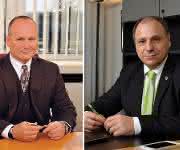 Grant Flaharty (links) und Gerold Schley (Bild: Battenfeld-Cincinnati) Grant Flaharty (links) und Gerold Schley (Bild: Battenfeld-Cincinnati)