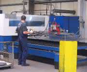 CNC-Technologie: 3D-Technik für große Umformteile CNC-Technologie: 3D-Technik für große Umformteile