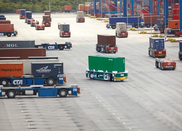 Terex® Gottwald Containertransportfahrzeuge mit hydraulische Achssteuerung HNC100-3x von Rexroth