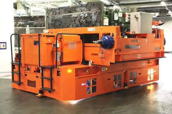 multidirectional tool changer