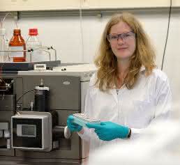 Dr. Jana Moldenhauer Dr. Jana Moldenhauer