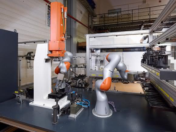 Kuka Industries Montage