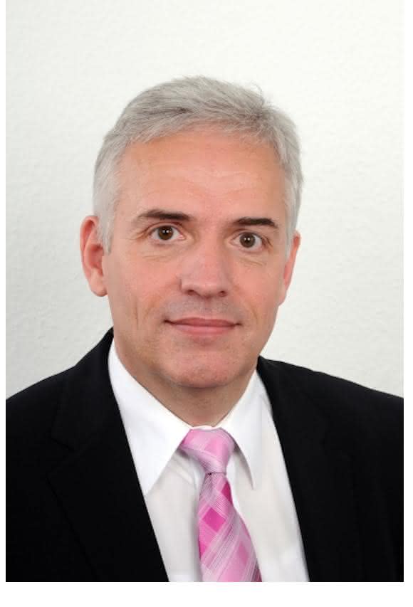 Dr. Werner Bick Dr. Werner Bick, Director Diesel Engine Passenger Cars bei FEV