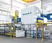 Schuler-Presse mit Multizylinder-Technik für Hisaka