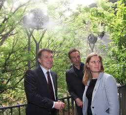 Lia-Maria Enzenhofer, Klaus K. Loenhart und Peter Fenkl Lia-Maria Enzenhofer, Klaus K. Loenhart und Peter Fenkl besuchen den Expo Pavillon