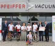 Pfeiffer Vacuum spendet 10.000 Euro an Stiftung KinderHerz