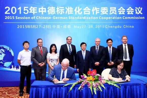 Vertragsunterzeichnung VDE und SAC Ende Mai in Chengdu Vertragsunterzeichnung Normungsarbeit Industrie 4.0