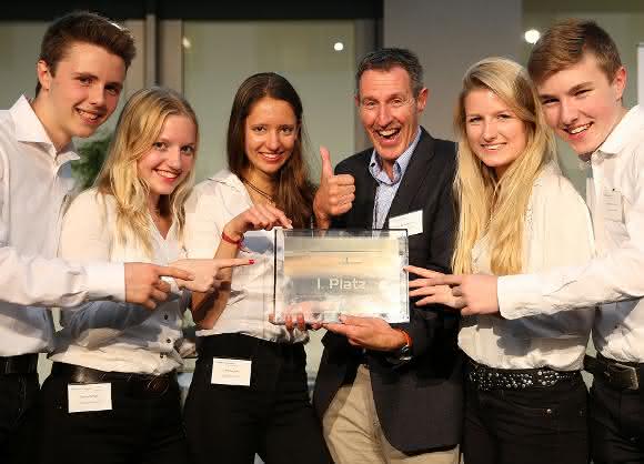 kiekert business_at_school-1