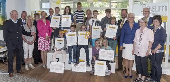 Harting KiTec Gruppenfoto 2015 Siegerehrung