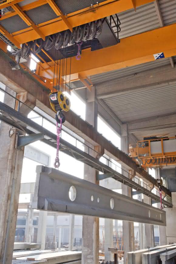 Konecranes Dreßler Bau Teiletransport