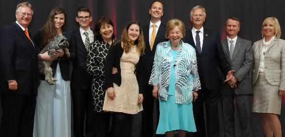 Ursula Ida Lapp mit Familie im Ursula-Ida-Lapp-Saal