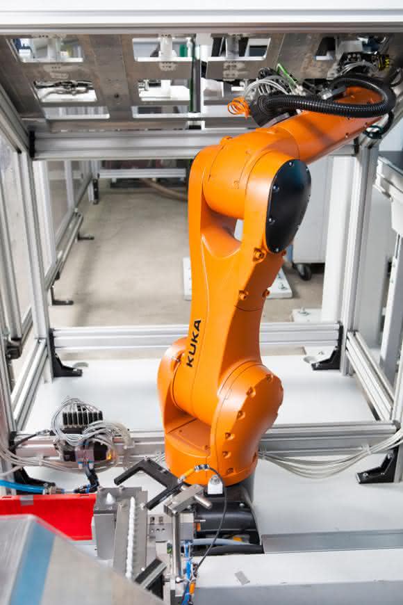 Kuka Roboter Borscheid + Wenig Agilus Kuka Roboter Borscheid + Wenig Agilus