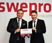 Andreas Lazar und Swepro-Vertriebsleiter Martinez Andreas Lazar und Swepro-Vertriebsleiter Martinez