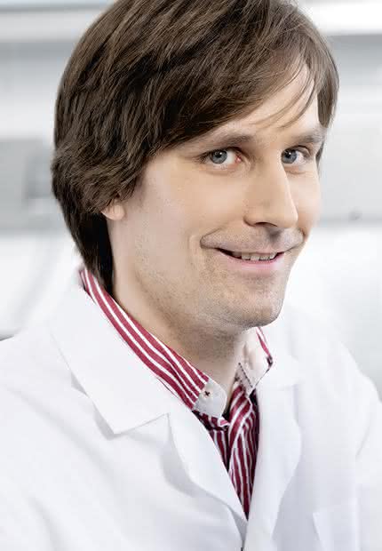 Improved optical performance  facilitates microscopic analysis of cells: Cell Culture  Consumables