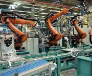 Roboter bei der Arbeit Mehrroboter-Anlage von Bielomatik Leuze