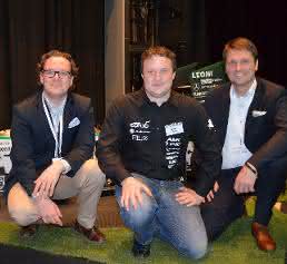 David Fink (Mitte) vom GreenTeam mit Bastian Mattlener (links) und Thomas Tischler von SKF