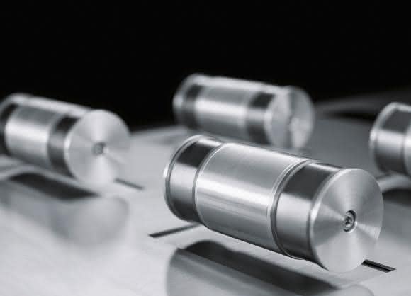 Supraleiter sind die Bewegungstechnik der Zukunft: Transport im Schwebezustand Supraleiter sind die Bewegungstechnik der Zukunft: Transport im Schwebezustand