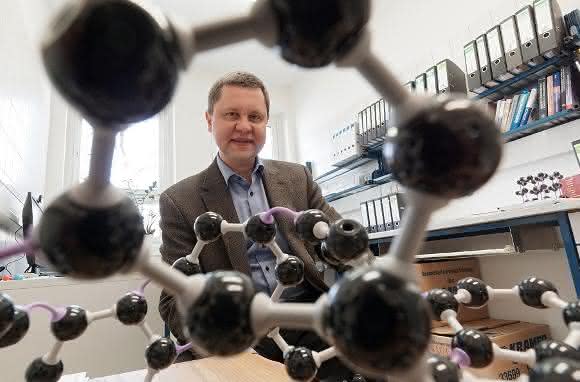Prof. Dr. Andrey Turchanin